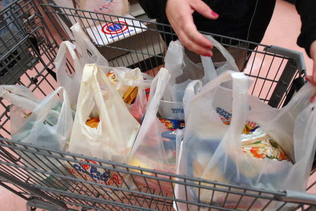 Spano Calls for 5-Cent Bag Fee Spano Calls for 5-Cent Bag Fee