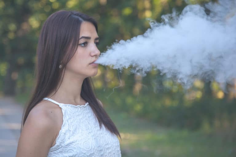 Yonkers Vape Shop Sues City   Over Flavored E-Cig Ban
