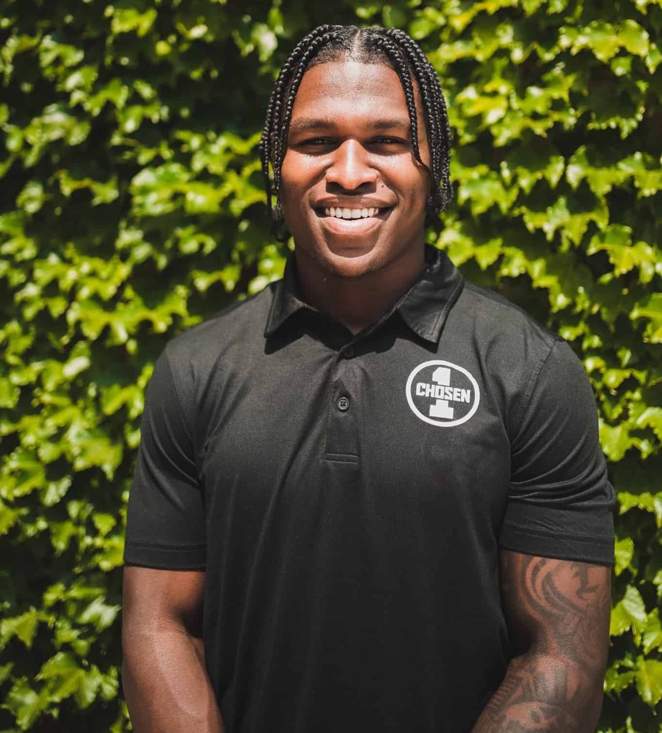 NY Giants’ Darnay Holmes to Mentor YPS-MBK Students NY Giants’ Darnay Holmes to Mentor YPS-MBK Students
