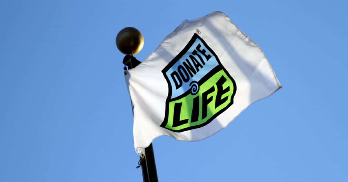 St. John's Riverside Hospital Raises LiveOnNY Donate-Life Flag ...