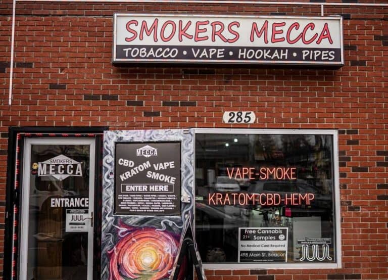 Beacon Vape Store Hands Out Free Marijuana Joints…and Its Legal