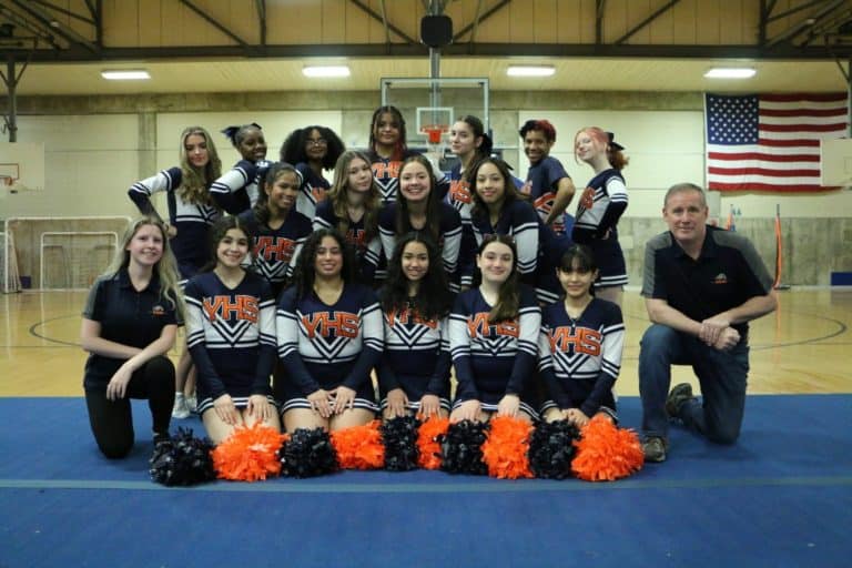 Yonkers High School Varsity Cheerleaders Return for Great Season
