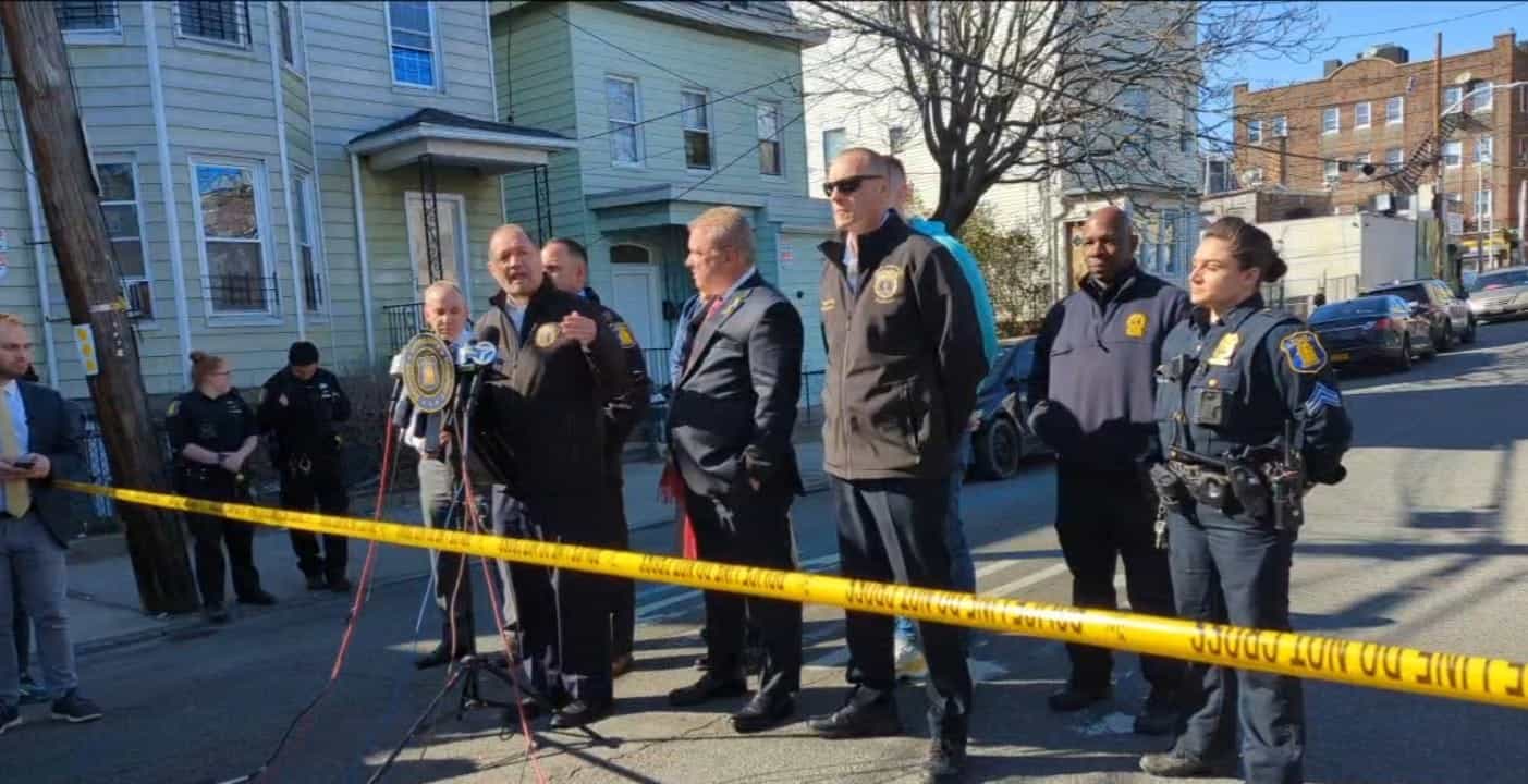 Shootout at Yonkers Bodega, Suspect Killed by FBI, Yonkers Detective Critically Wounded Shootout at Yonkers Bodega, Suspect Killed by FBI, Yonkers Detective Critically Wounded