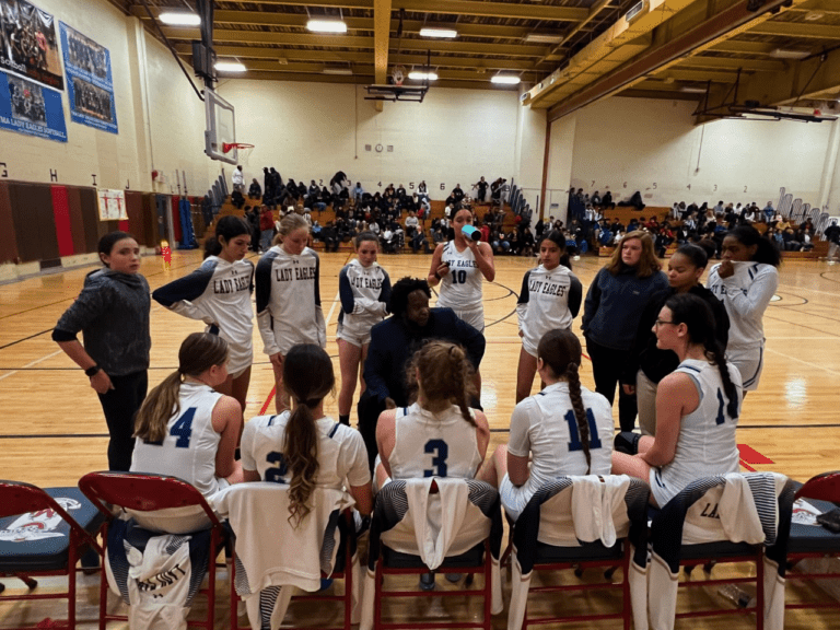 YMA Lady Eagles, 11-4, on The Rise 