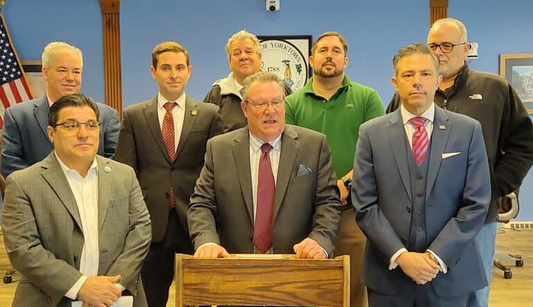 Yorktown Board Celebrates New Par 3 Developer in Advance of March 10 Hearing Before Judge Wood