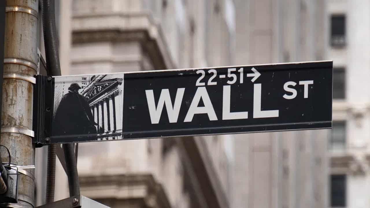 DiNAPOLI: WALL STREET 2022 BONUSES FELL 26% RETURN TO PRE-PANDEMIC LEVELS DiNAPOLI: WALL STREET 2022 BONUSES FELL 26% RETURN TO PRE-PANDEMIC LEVELS