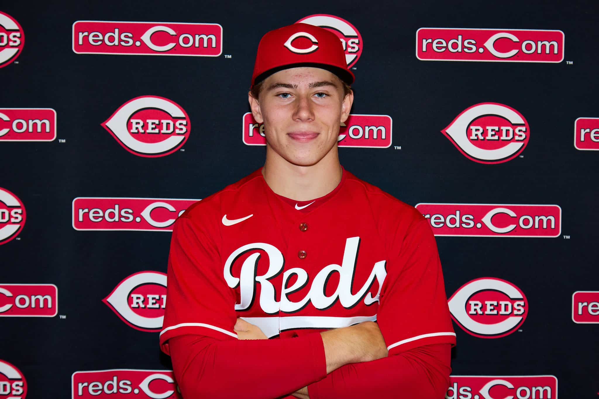 Panas HS Shortstop Signs with Reds, Fulfills the American Dream Panas HS Shortstop Signs with Reds, Fulfills the American Dream