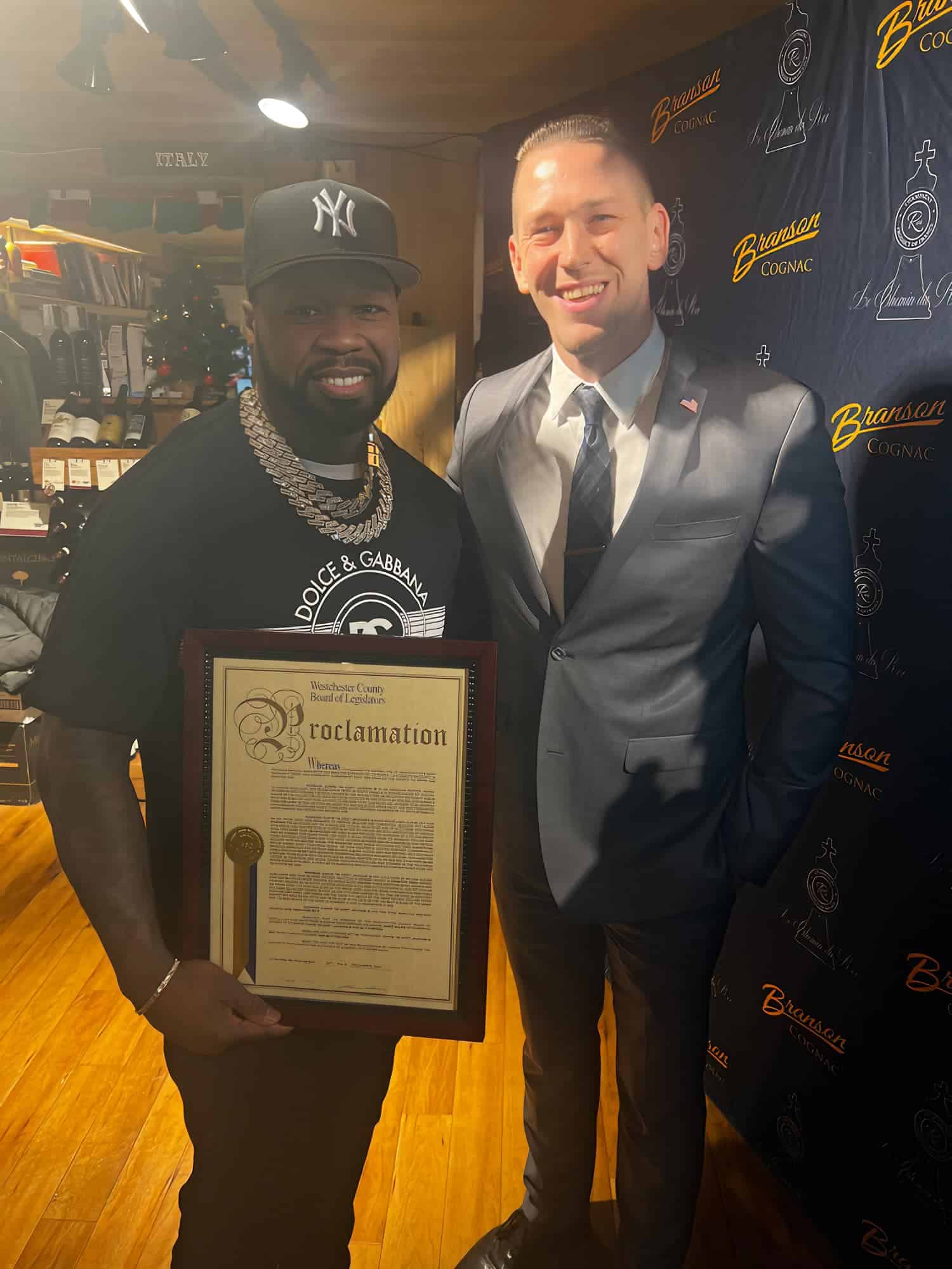 50 Cent Visits Stew Leonard’s in Yonkers 50 Cent Visits Stew Leonard’s in Yonkers