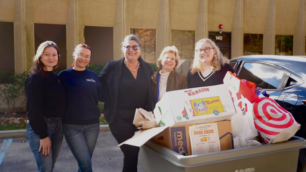 Senator Shelley Mayer Hosts Successful Food Drive with Feeding Westchester for “Hunger Action Month Senator Shelley Mayer Hosts Successful Food Drive with Feeding Westchester for “Hunger Action Month