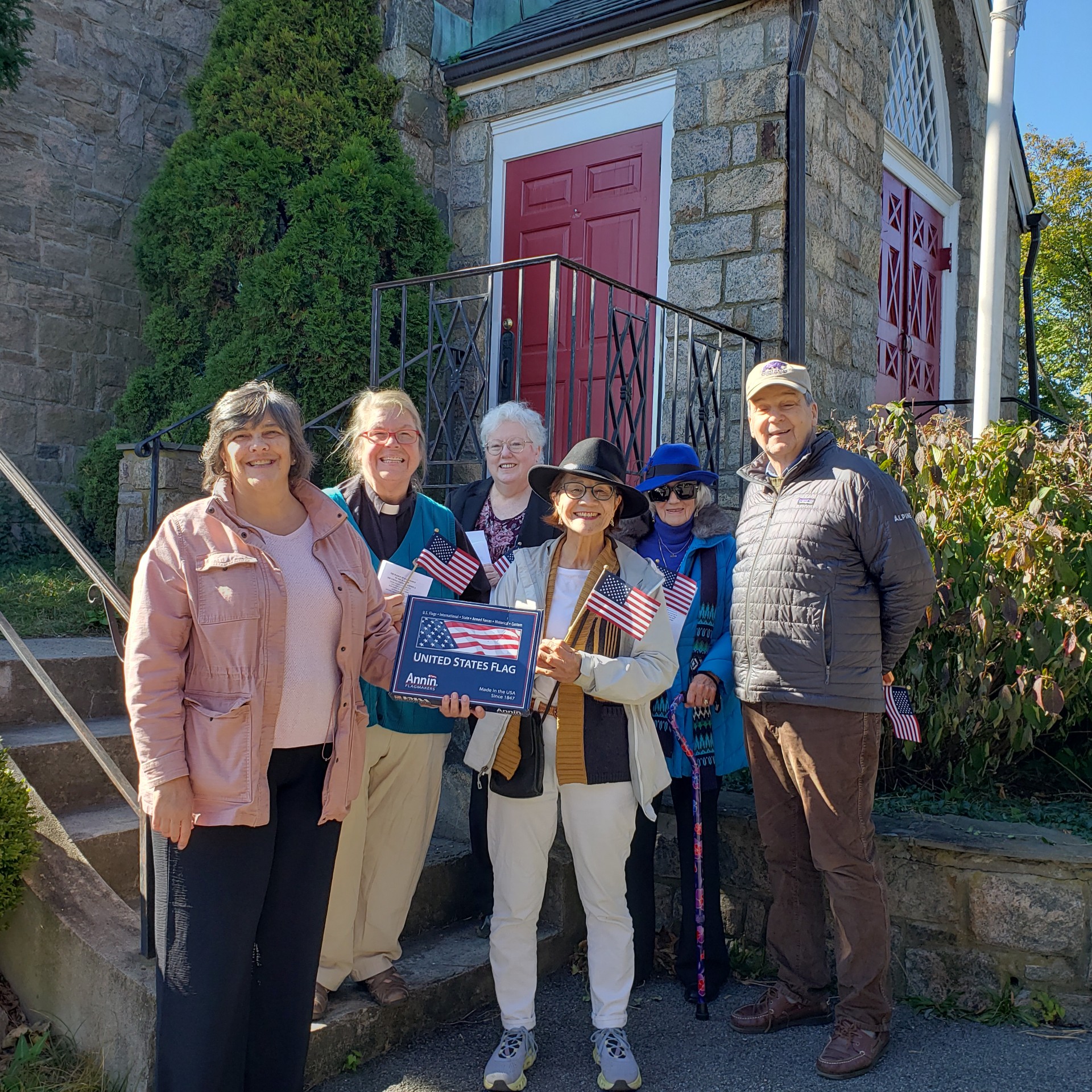 Hudson River Patriots Chapter of the DAR Present U.S. Flag to Zion Episcopal Church Hudson River Patriots Chapter of the DAR Present U.S. Flag to Zion Episcopal Church