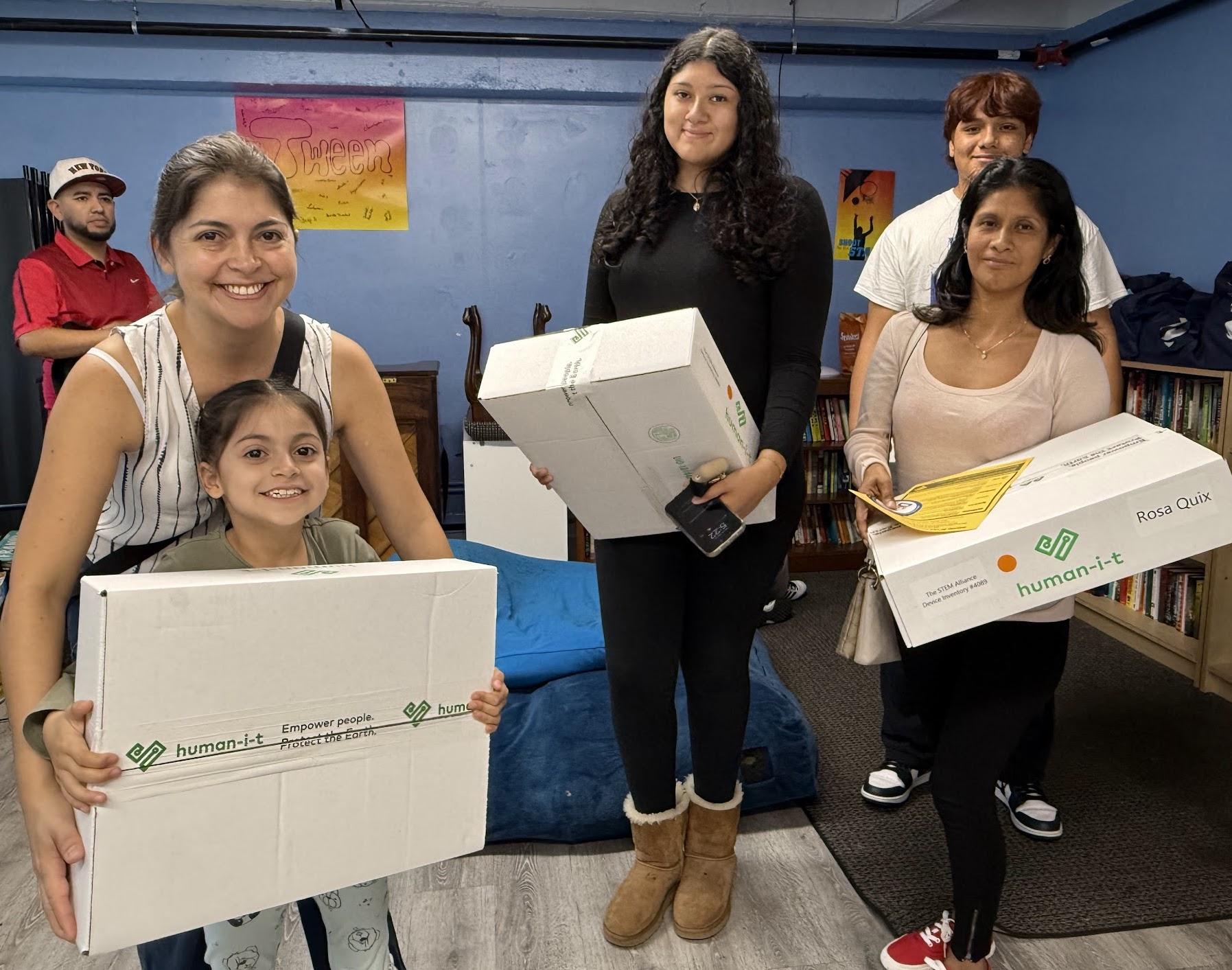 75 Teens and Adults Receive Laptops from The STEM Alliance and AT&T 75 Teens and Adults Receive Laptops from The STEM Alliance and AT&T