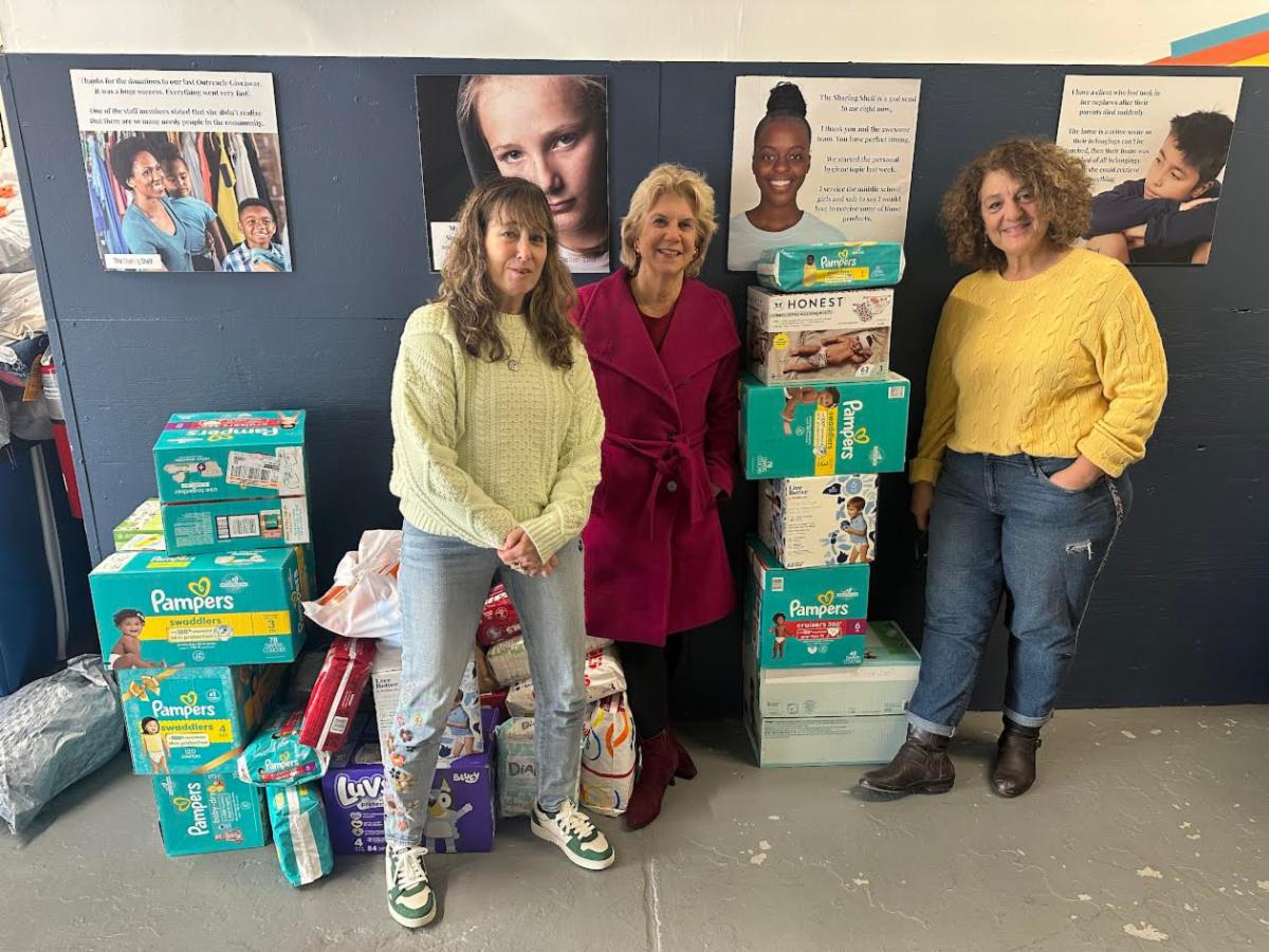 Senator Shelley Mayer Delivers 2,485 Donated Diapers to Westchester County Diaper Bank Senator Shelley Mayer Delivers 2,485 Donated Diapers to Westchester County Diaper Bank