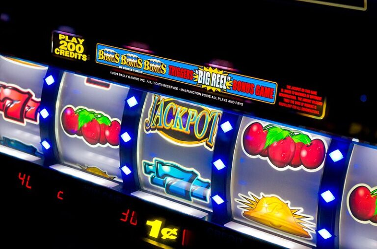 Art and Science Behind Slot Machine Design 