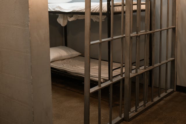 How to Search Jail Records to Find a Missing Loved One  