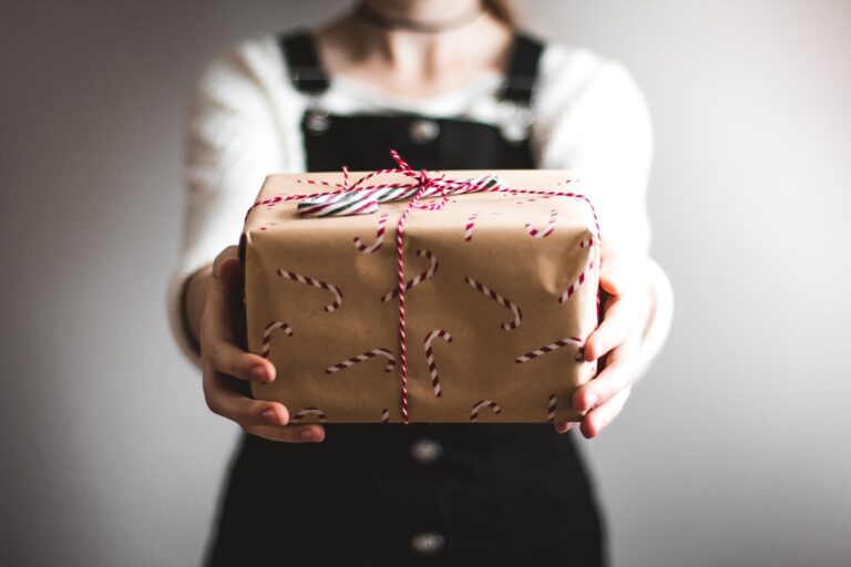 What to Consider Before Picking a Gift for Your Coworker