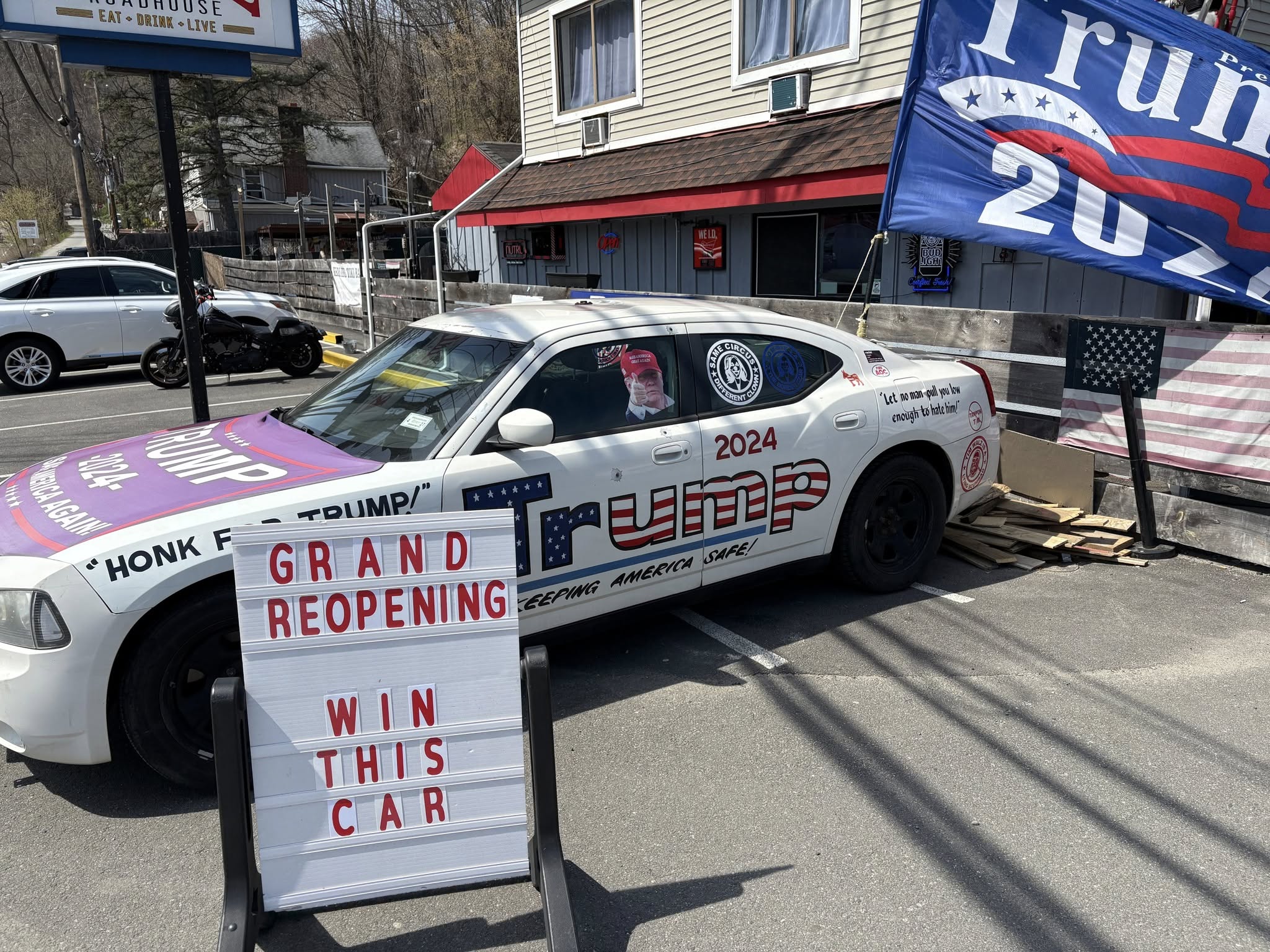 Trump Car Raffle in Westchester to Help Accident Victim Has Supporters & Detractors Trump Car Raffle in Westchester to Help Accident Victim Has Supporters & Detractors