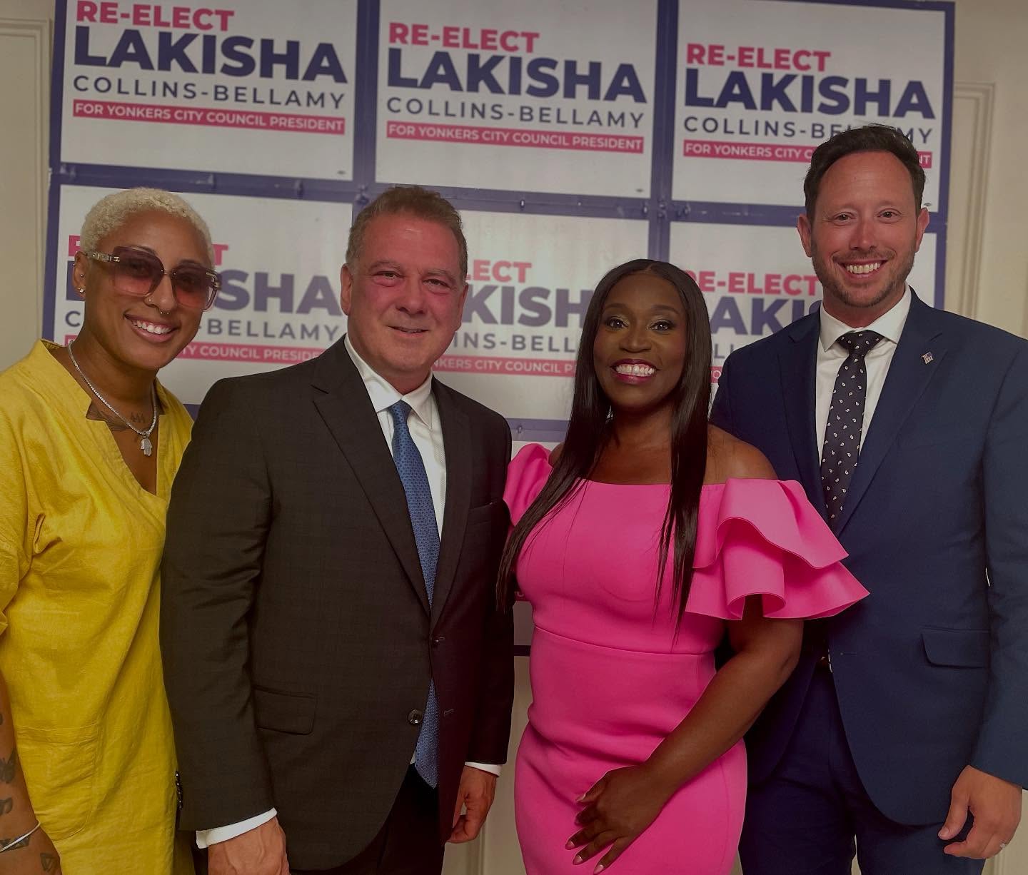 Lakisha In A Landslide! Lakisha In A Landslide!