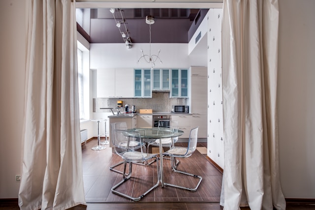 This One Change to Your Dining Table Can Elevate Your Entire Home This One Change to Your Dining Table Can Elevate Your Entire Home