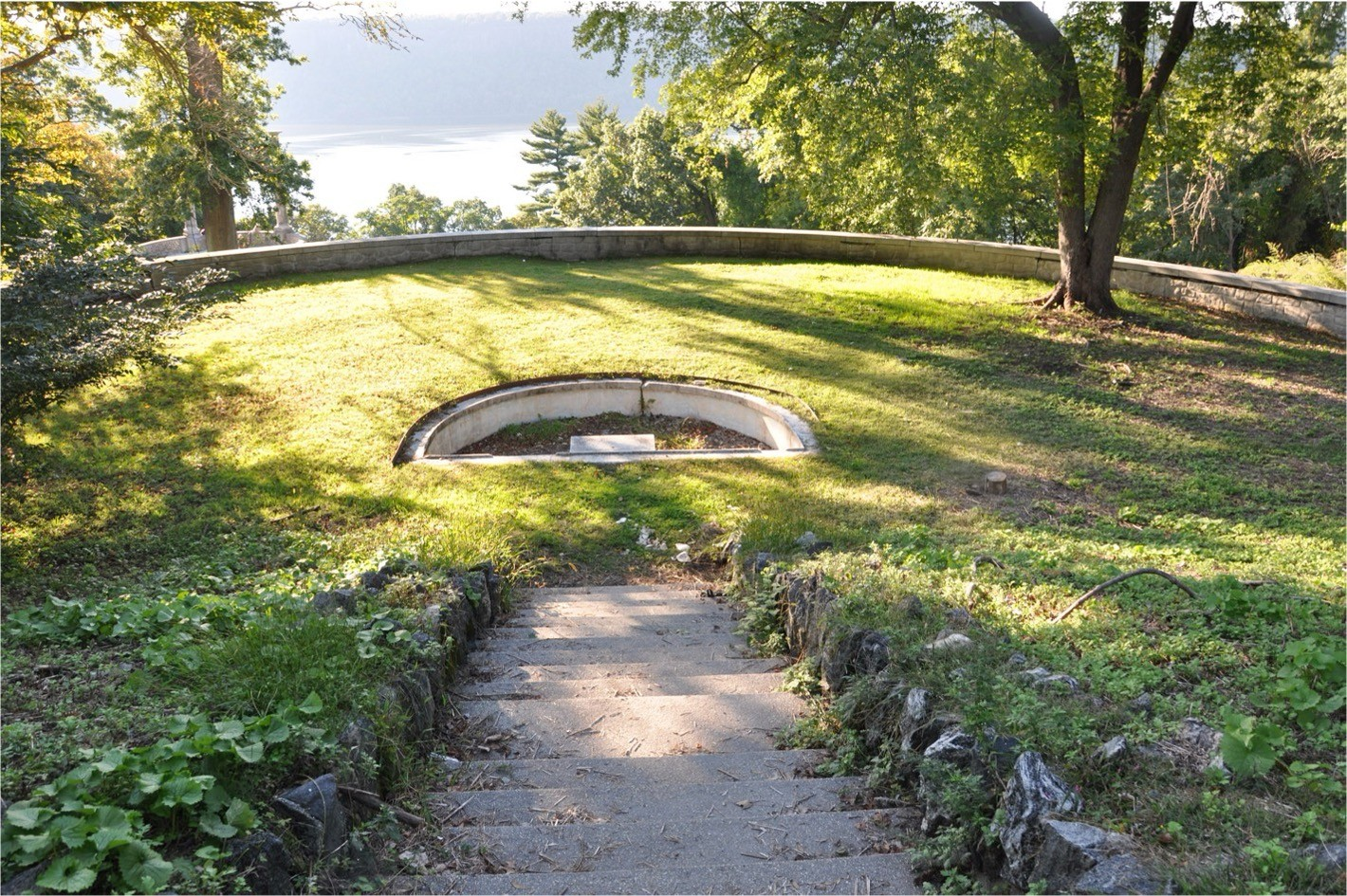 CITY OF YONKERS & ST. JOHN’S RIVERSIDE HOSPITAL SIGN LAND SWAP AGREEMENT TO RESTORE PORTION OF HISTORIC UNTERMYER GARDENS CITY OF YONKERS & ST. JOHN’S RIVERSIDE HOSPITAL SIGN LAND SWAP AGREEMENT TO RESTORE PORTION OF HISTORIC UNTERMYER GARDENS