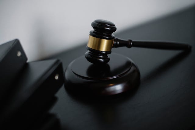 3 Instances When You Should Hire a Personal Injury Lawyer 3 Instances When You Should Hire a Personal Injury Lawyer