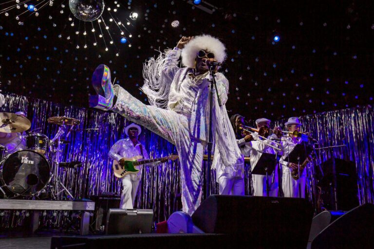 Bon Jovi’s Everett Bradley Brings Holiday Funk to Irvington Theater with Special Guest Meredith Vieira 