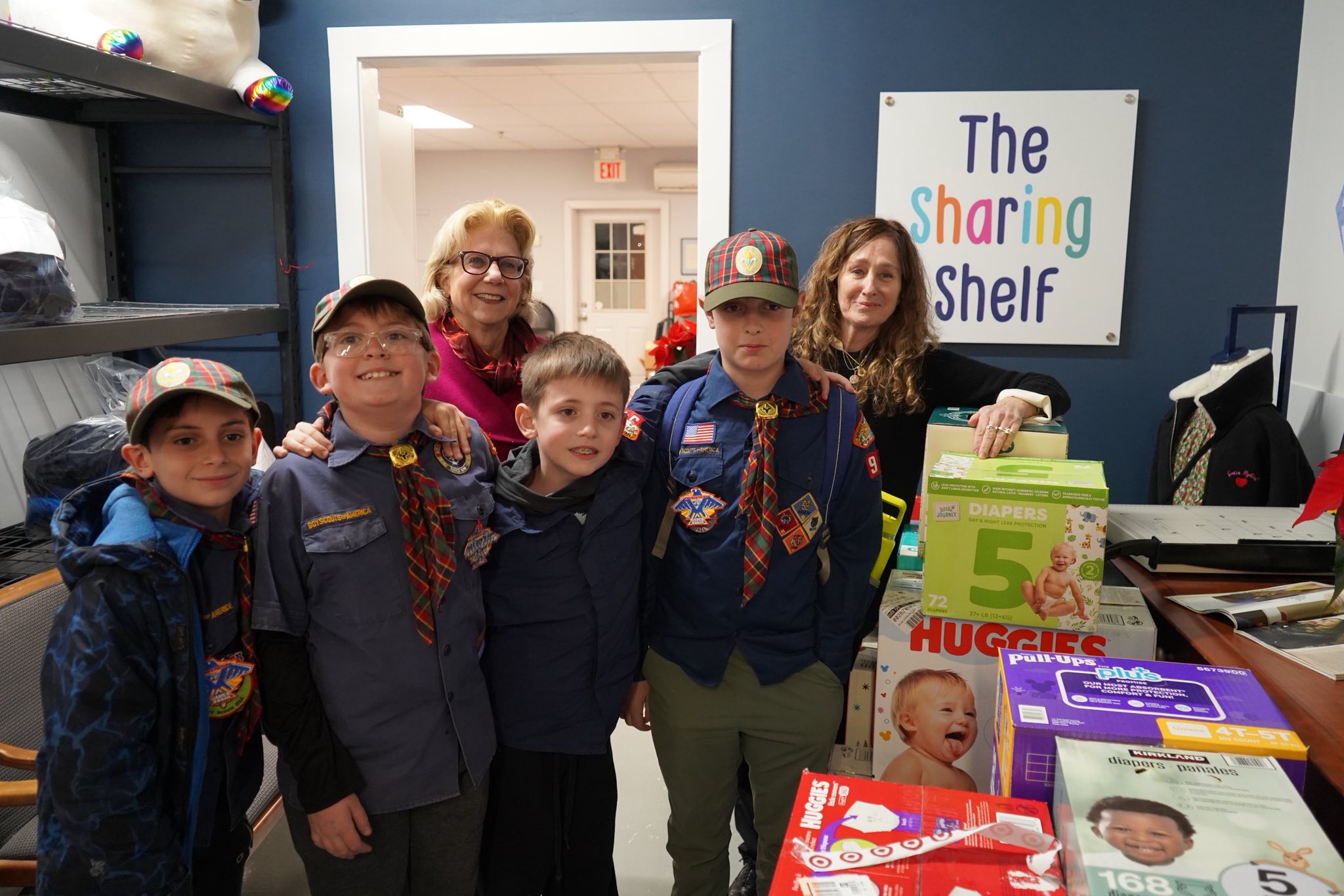 Sharing Shelf and Senator Mayer Collect 5,867 Diapers Sharing Shelf and Senator Mayer Collect 5,867 Diapers