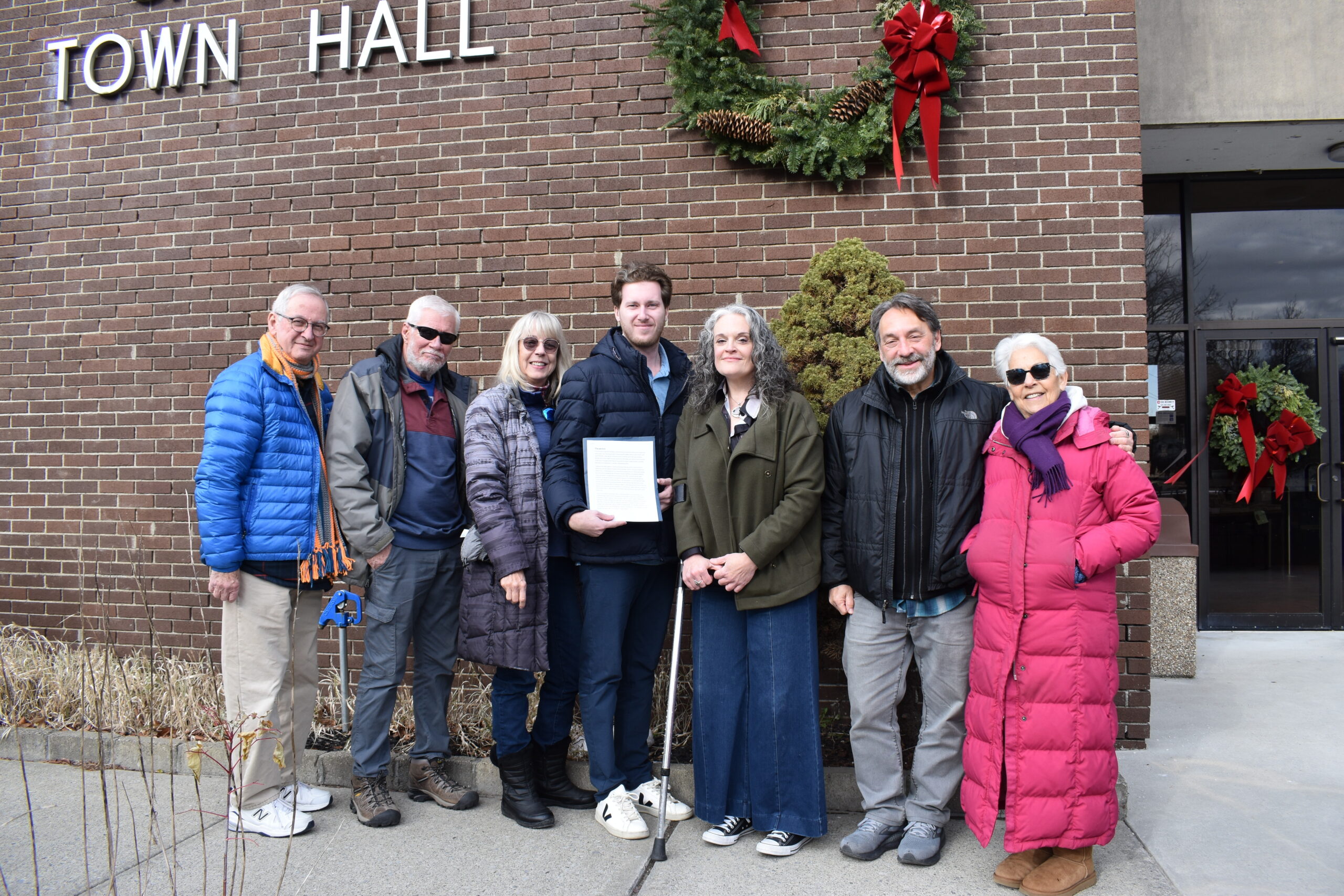 New Yorkers Deliver Petition Signed by Hundreds of Rep. Mike Lawler’s Constituents, Demanding He Support the Health Care Discharge Petition New Yorkers Deliver Petition Signed by Hundreds of Rep. Mike Lawler’s Constituents, Demanding He Support the Health Care Discharge Petition