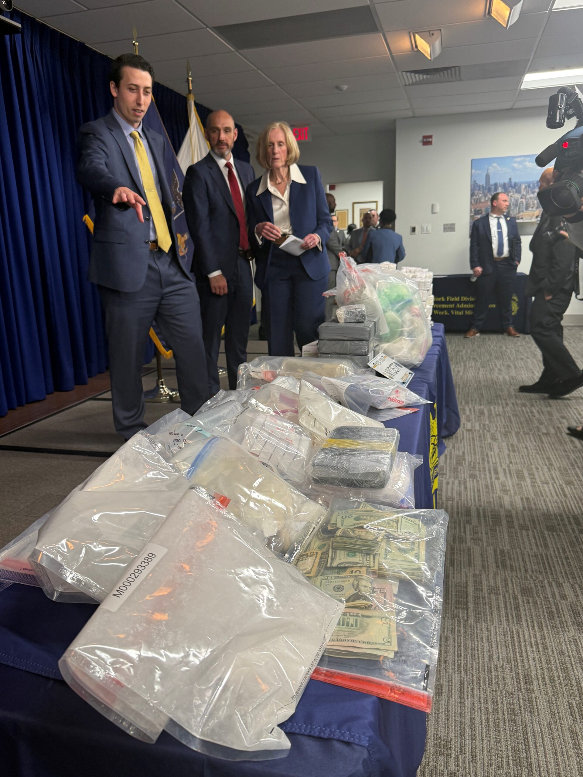 Three Fentanyl Packing Mills Dismantled in the Bronx and Manhattan: Up to 90 Pounds of Fentanyl and Two Guns Seized Three Fentanyl Packing Mills Dismantled in the Bronx and Manhattan: Up to 90 Pounds of Fentanyl and Two Guns Seized