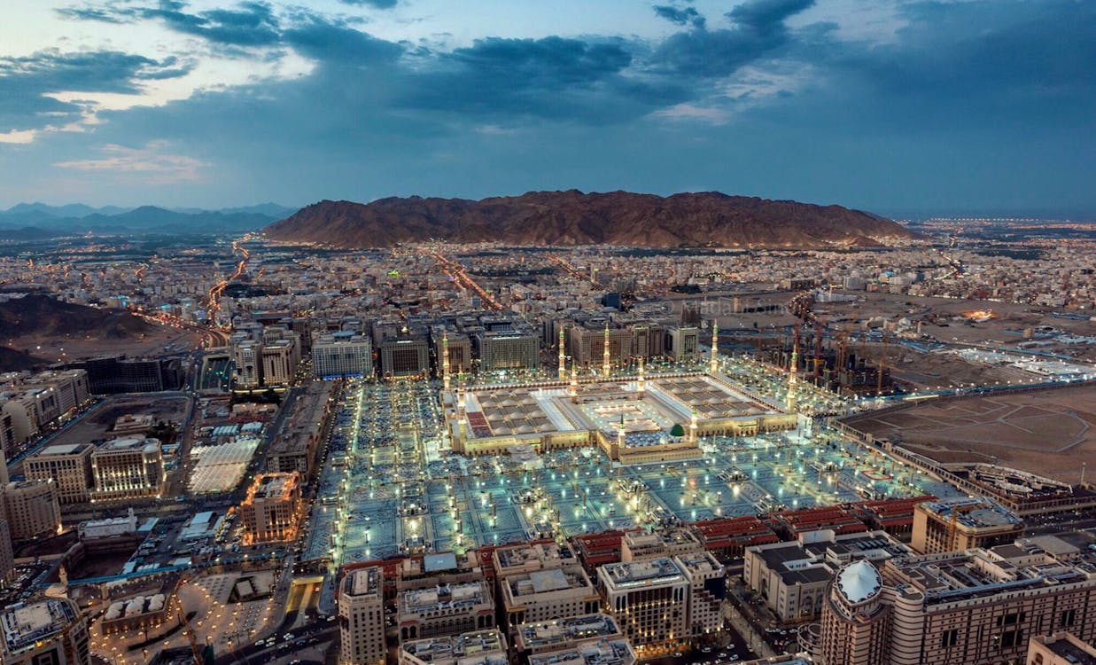 Why Companies Are Expanding Into Saudi Arabia Why Companies Are Expanding Into Saudi Arabia