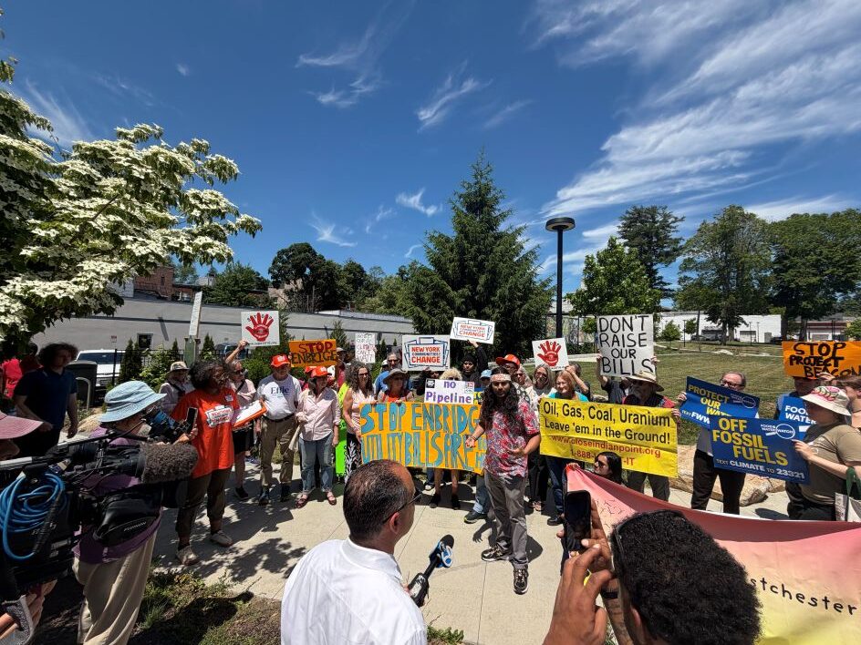 Peekskill residents and elected officials rally to stop Enbridge pipeline Peekskill residents and elected officials rally to stop Enbridge pipeline