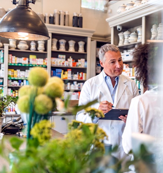Natural vs. Conventional Medicine: When Integrative Care Works Best Natural vs. Conventional Medicine: When Integrative Care Works Best