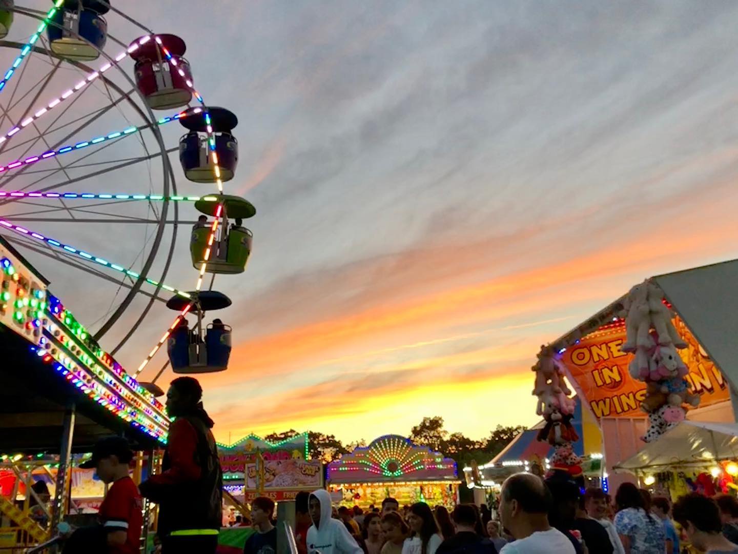 Fair in Tuckahoe Attracts Thousands, Forces Early Closure, Unruly Crowds Fair in Tuckahoe Attracts Thousands, Forces Early Closure, Unruly Crowds